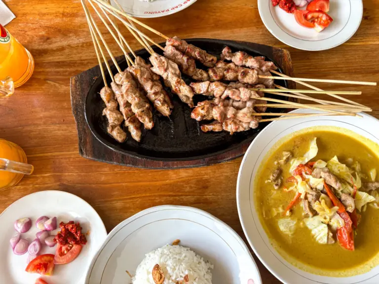 makan daging kurban